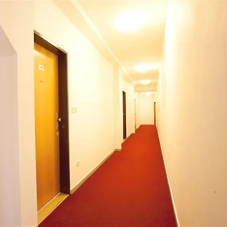 Travellers Hostal