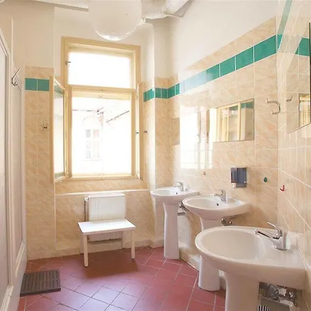 Travellers Hostal